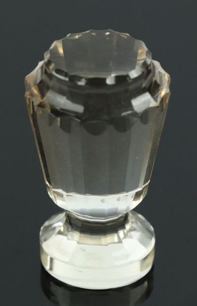 null Important seal or seal in faceted crystal.

Not engraved.

19th century.

H_8,5...