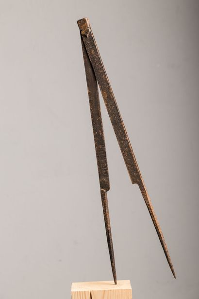 null Compas de charpentier en fer forgé.

XIXème siècle.

H_63 cm