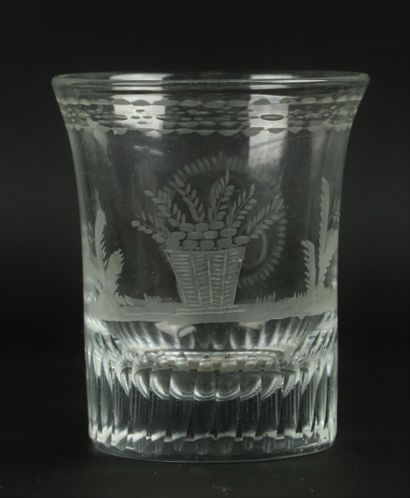 null Glass blown and engraved, with decoration of a figure B in a shield and flowered...