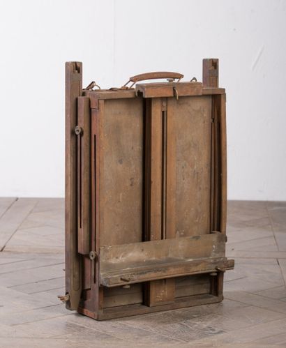 null Portable painter's easel in wood.

About 1900-1920.

H_55 cm W_38 cm D_15 c...