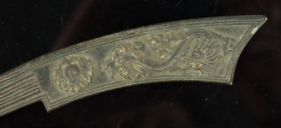 null CHINE.

Monnaie couteau en bronze.

L_17,8 cm