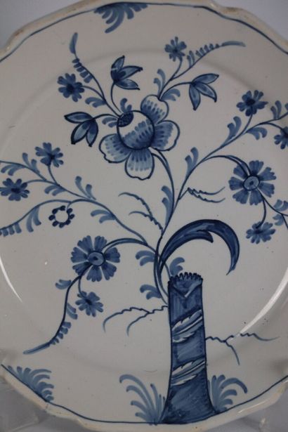 null NEVERS, formerly attributed to LA ROCHELLE.

Suite of three earthenware plates...