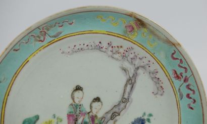null CHINA, Canton.

Porcelain plate with polychrome decoration of female musicians.

19th...