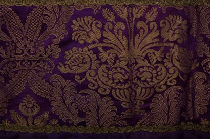 null Stamped fabric panel with purple background, and purple and gold band.

H_286...