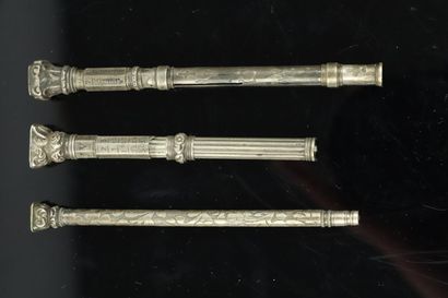 null Set of four penholders and three mechanical pencils forming stamps.

L_8,6 cm...