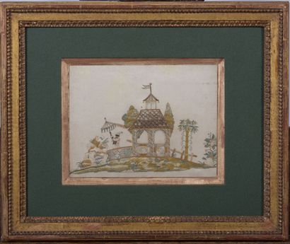 null CHINA.

Embroidery on silk with decoration of animated pagoda.

H_17,5 cm L_23...