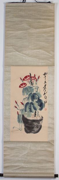 null CHINE.

Vase de fleurs.

Peinture sur papier, montée en kakemono, signée.

H_69,5...