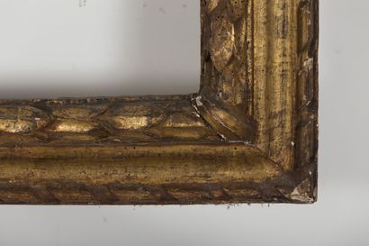 null Cadre en bois sculpté et doré.

Italie, XVIIème siècle.

H_106,5 cm L_83,5 cm.

H_92...