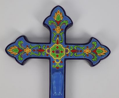 null LONGWY.

Earthenware crucifix with polychrome enamel decoration on a blue background.

H_41...