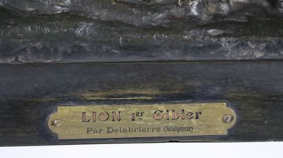 null Édouard Paul DELABRIERRE (1829-1912).

Lion, premier gibier.

Bronze à patine...