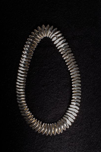 null Hans Hansen for Georg JENSEN.

Articulated necklace in silver.

L_ 37.5 cm.

130.13...