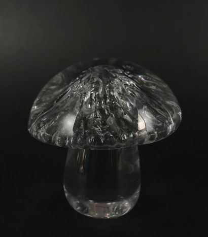 null DAUM FRANCE.

Champignon en cristal.

H_10,5 cm L_10 cm