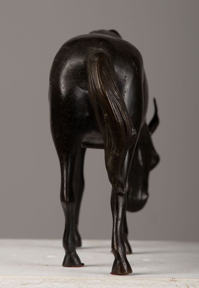 null JAPON, Époque Meiji.

Cheval.

Sculpture en bronze à patine brune.

Cachet au...