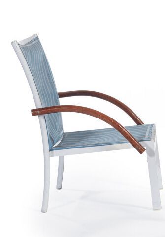 null Pascal et Olivier MOURGUE.

Paire de fauteuils de jardin, c.1980

Acier laqué...