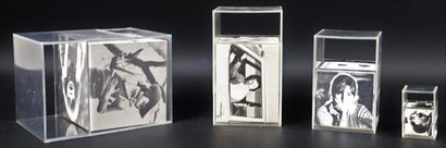 null Ensemble de quatre cubes photos en polycarbonate.

BAC design, 

Vers 1970.

H_13...