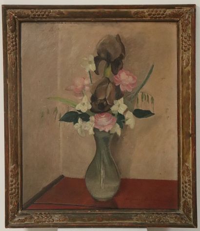  Suzanne BERNOUARD (épouse de Louis SÜE). 
Vase de fleurs. 
Huile sur carton, signée...