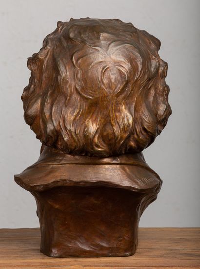  Raphaël NANNINI (XIXème-XXème siècle). 
Buste de Beethoven. 
Bronze à patine nuancée...