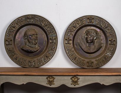 null Paire de plats décoratifs circulaires en galvanoplastie figurant Henri IV et...