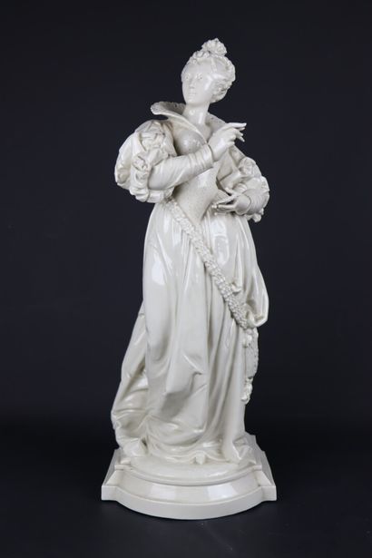 null Paul DUBOY (1830-c.1887).

Femme de la Renaissance en porcelaine émaillée blanc.

Signée...