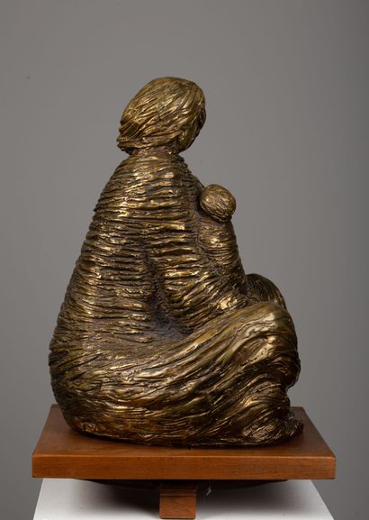 null Claude QUIESSE (1938).

La mère et l'enfant.

Sculpture en bronze.

Signée à...