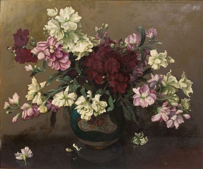 null Irène KLESTOVA (1908-1989)

Bouquet de fleurs dans un vase en porcelaine. 

Huile...