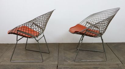null Harry BERTOIA (1915-1978) pour KNOLL INTERNATIONAL.

Paire de fauteuils modèle...