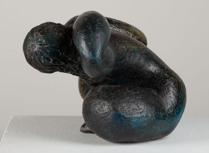 null Max SIFFREDI (1941-2013).

Femme nue, la main sur l'épaule.

Sculpture en terre...