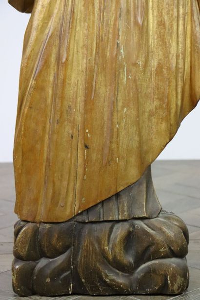 null Vierge de l'Assomption en bois sculpté, polychrome et doré.

Fin du XVIIIème...