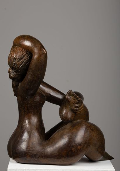 null Max SIFFREDI (1941-2013).

Femme nue.

Sculpture en bronze à patine brune.

Signée...