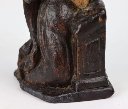 null Sainte en prière.

Sculpture en bois sculpté.

XVIIème siècle

H_20 cm P_15...