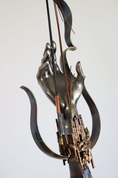 null Ecole française du XXème siècle.

La main du violoniste.

Sculpture en bronze...