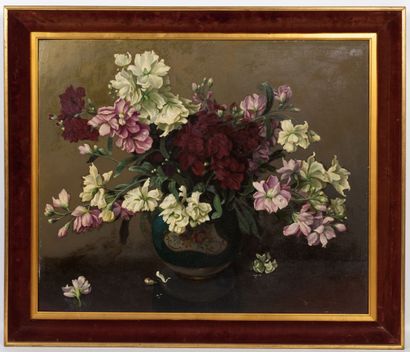 null Irène KLESTOVA (1908-1989)

Bouquet de fleurs dans un vase en porcelaine. 

Huile...