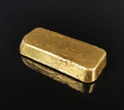 null 
A gold bar, without a test report.




1000 grams.




This lot is kept in...