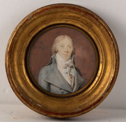 null Ecole française de la fin du XVIIIème siècle.

Portrait d'homme, fond rouge.

Miniature.

D_7...