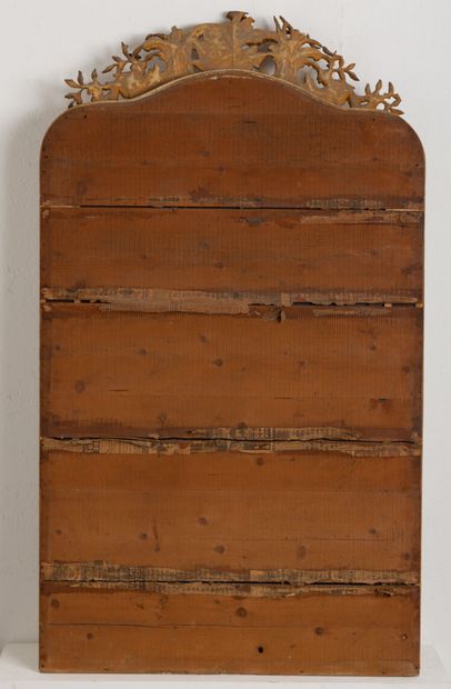 null Miroir en bois doré à canaux et frises d'oves.

Epoque XIXème siècle.

H_162,5...