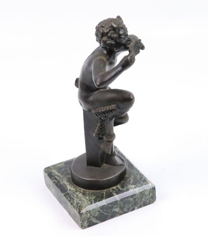 null Max LE VERRIER (1891-1973).

Mascotte figurant un faune jouant de la flûte de...