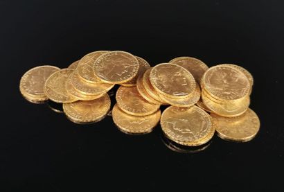 null 
Lot of 35 pieces of 20 francs gold, Napoleon III, rooster, etc.




225,86...