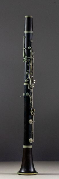 null BUFFET CRAMPON à PARIS.

Clarinette en bois, dans son coffret.

L_60 cm , embouchure...