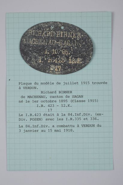 null Plaque d'identité allemande 1914-1918.
Plaque et fiche descriptive établie par...