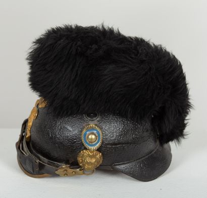 null Casque d'infanterie bavaroise Modèle 1868 Officier .
Bombe, visière et couvre-nuque...