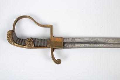 null Sabre d'artillerie à cheval allemande Modèle officier .
La coupe « à la chasseur...