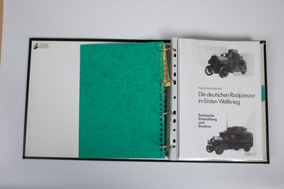 null Classeur Radpanzer 1914-1918.
Dossier d'étude dactylographiée et manuscrite...