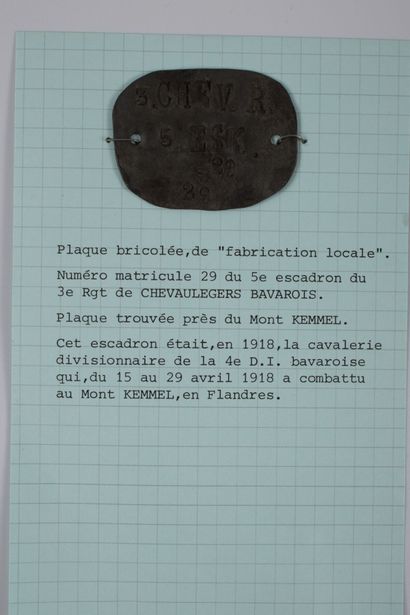 null Plaque d'identité allemande 1914-1918.
Plaque et fiche descriptive établie par...