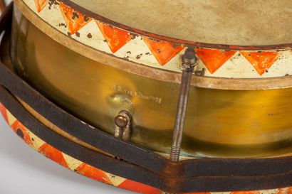 null Tambour allemand, 1914 .
Caisse de tambour et ses peaux. Bordures peintes aux...