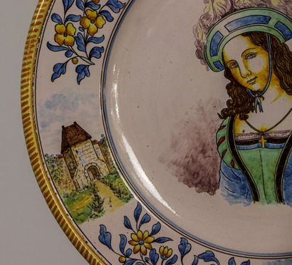 null NEVERS, Antoine MONTAGNON. 
Earthenware dish with the effigy of Joan of Arc....