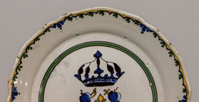 null NEVERS.
Earthenware plate with revolutionary polychrome decoration of the meeting...