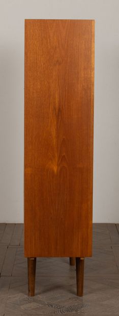null Rolf RASTAD and Adolf RELLING, for Gustave BAHUS.
Teak furniture with two leaves...