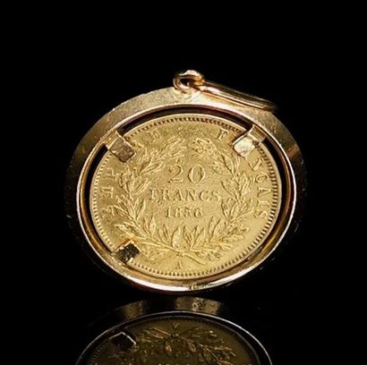 null Pendentif en or jaune orné d'une pièce de 20 francs or au profil de Napoléon...