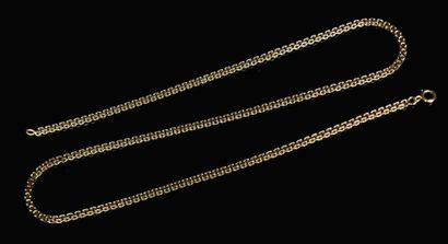 null Collier en or jaune à maille forçat.
L_52 cm.
15,74 grammes, 18K, 750°/00