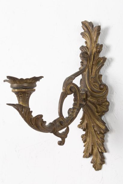 null Pair of bronze sconces in rocaille style.
Second half of the XIXth century.
H_33...